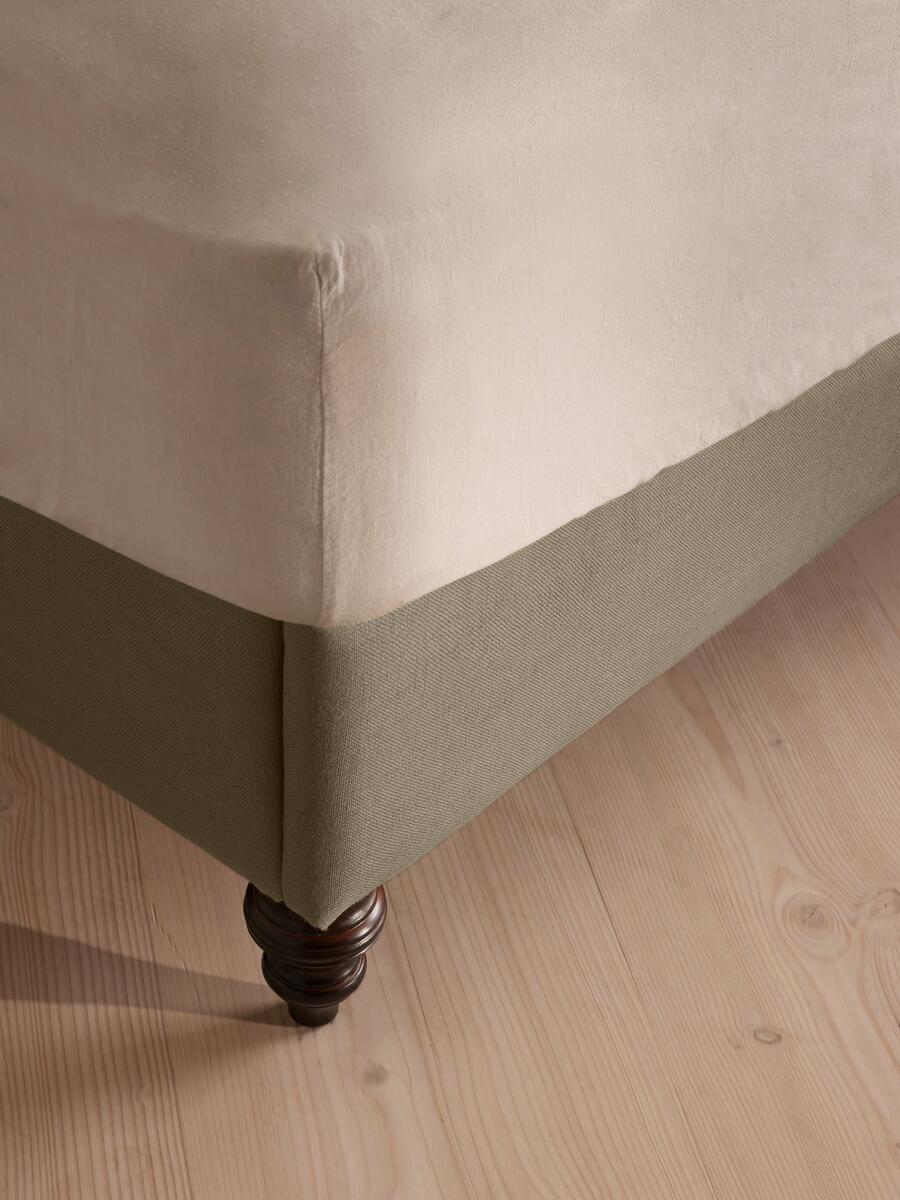 Rivas Bed - King - Linen - Sage - Images - Image 4